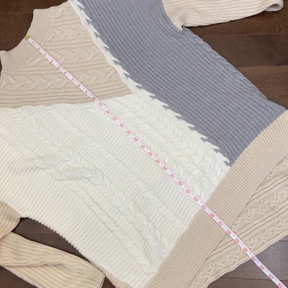 Colour Block Knit Crewneck Sweater - Picture 13 of 13